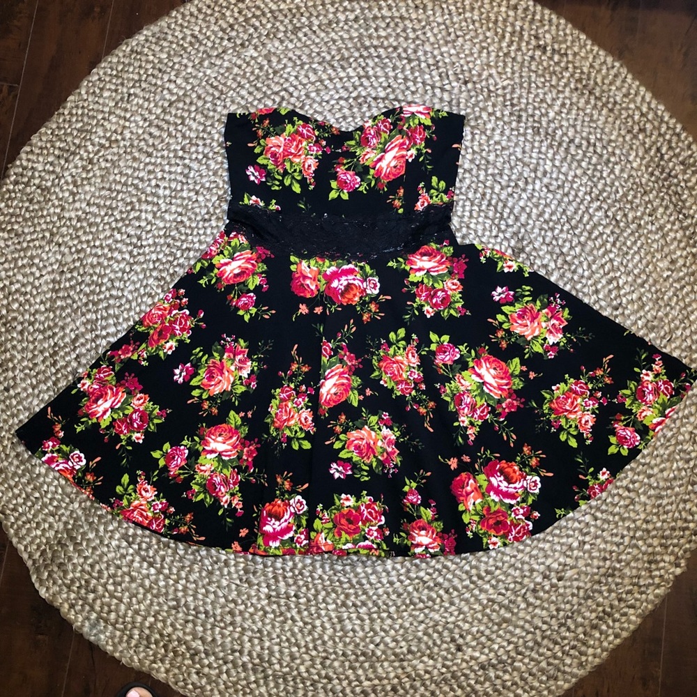 Black and Red Rose Strapless Dress